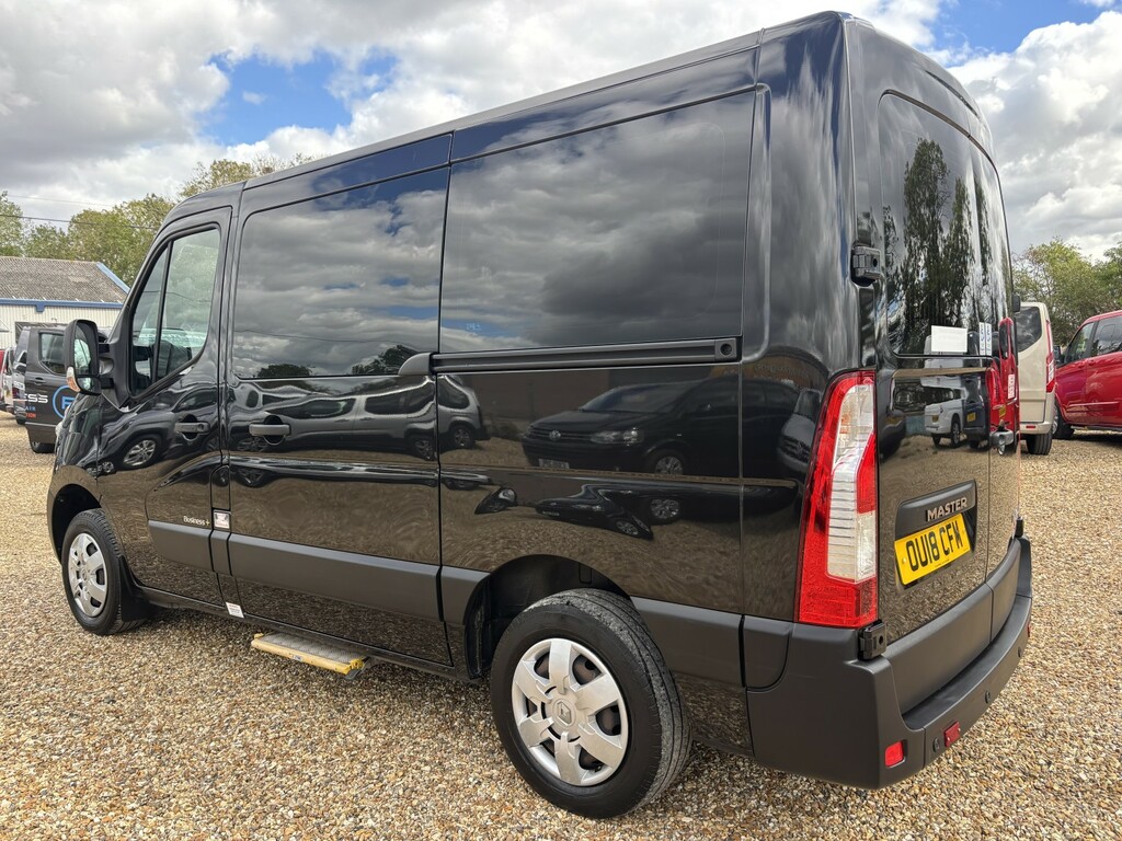 Renault Master Panel Van 2.3 Dci 35 Business Fwd Mwb Medium Roof White #7