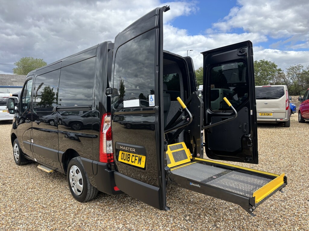 Renault Master Wav Wheelchair Accessible Vehicle 2.3 Fwd Sl28 Ene Black #5