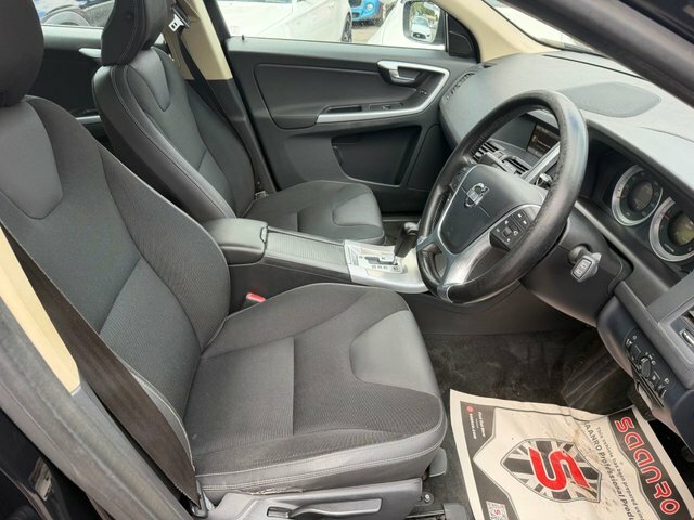 Volvo XC60 Suv Black #8