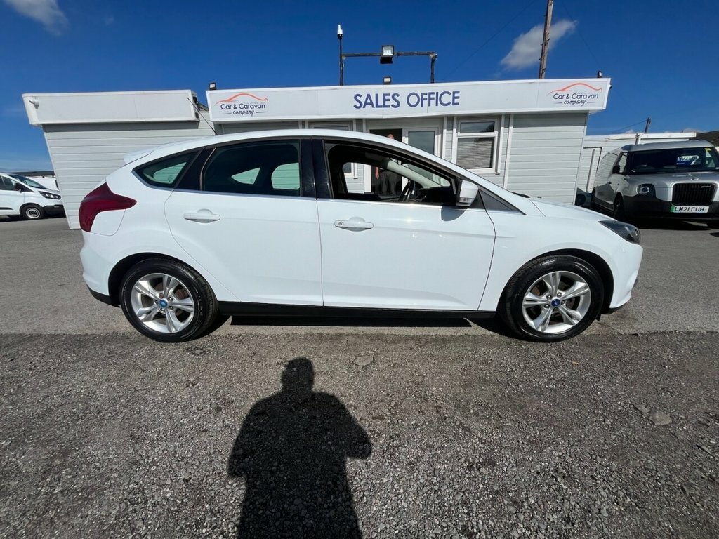 Ford Focus 1L Zetec MW63CVT White #3