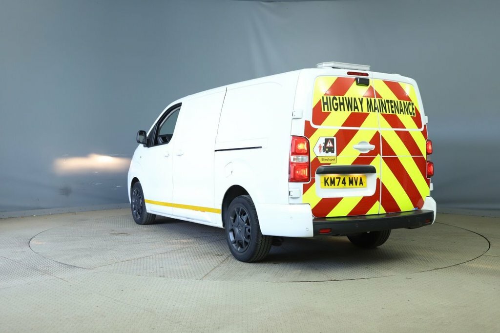 Citroen Dispatch 1.5L Driver Xl 6Dr White #5