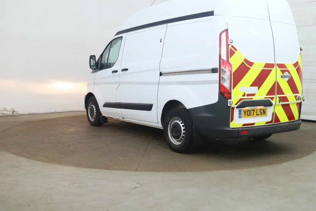 Ford Transit Custom Mpv YO17LSN White #4