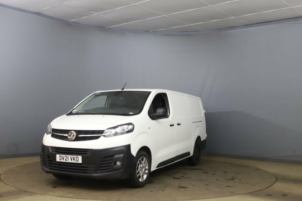 Vauxhall Vivaro 1.5L Dynamic 6Dr DV21VKD White #3