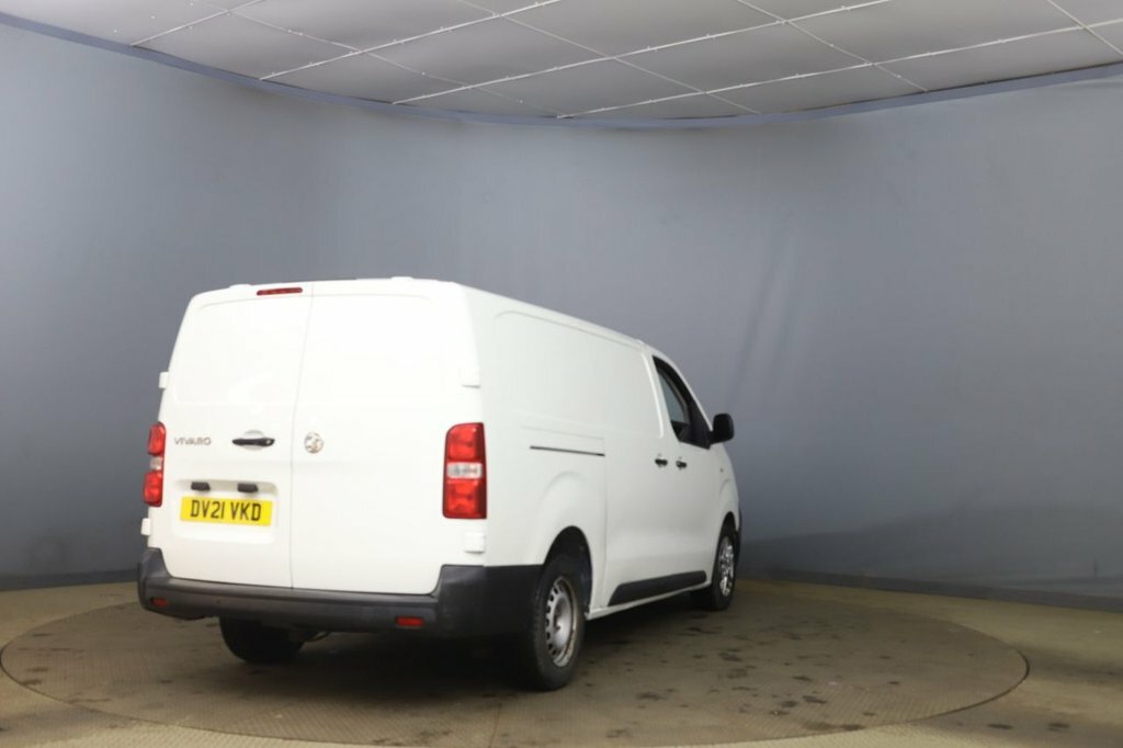 Vauxhall Vivaro 1.5L Dynamic 6Dr DV21VKD White #6