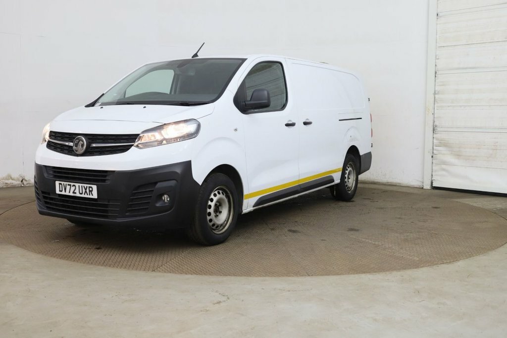 Vauxhall Vivaro 1.5L Dynamic 6Dr White #3