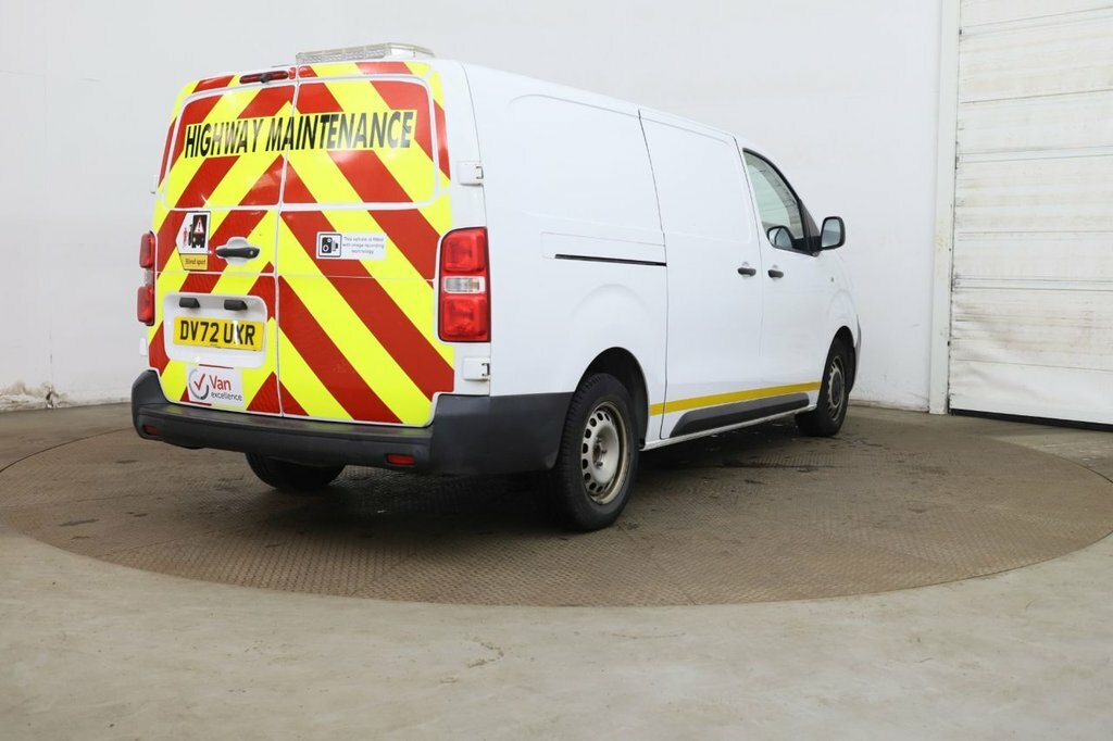 Vauxhall Vivaro 1.5L Dynamic 6Dr White #6