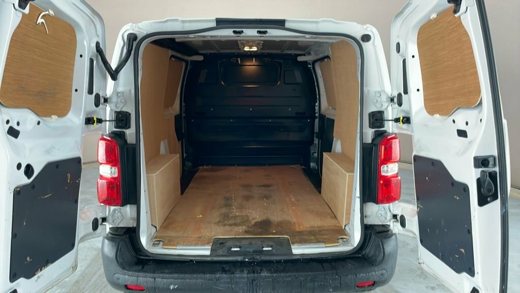 Vauxhall Vivaro 1.5L Prime 6Dr DL23YRR White #5
