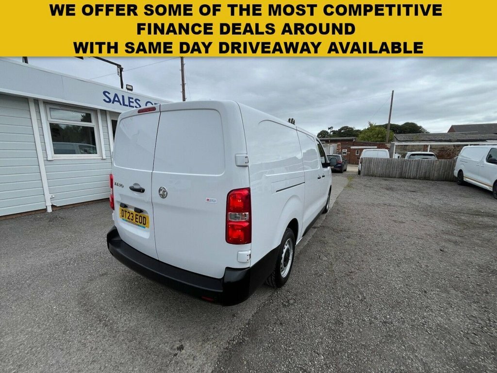 Vauxhall Vivaro 1.5L Prime 6Dr DT23EOD White #3