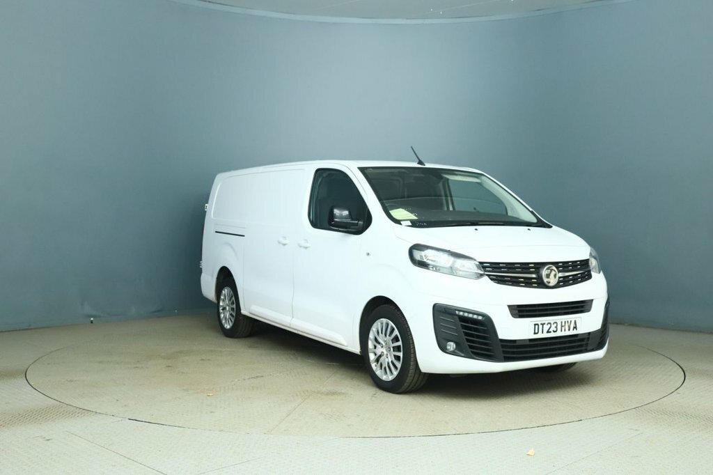 Vauxhall Vivaro 1.5L Pro 6Dr White