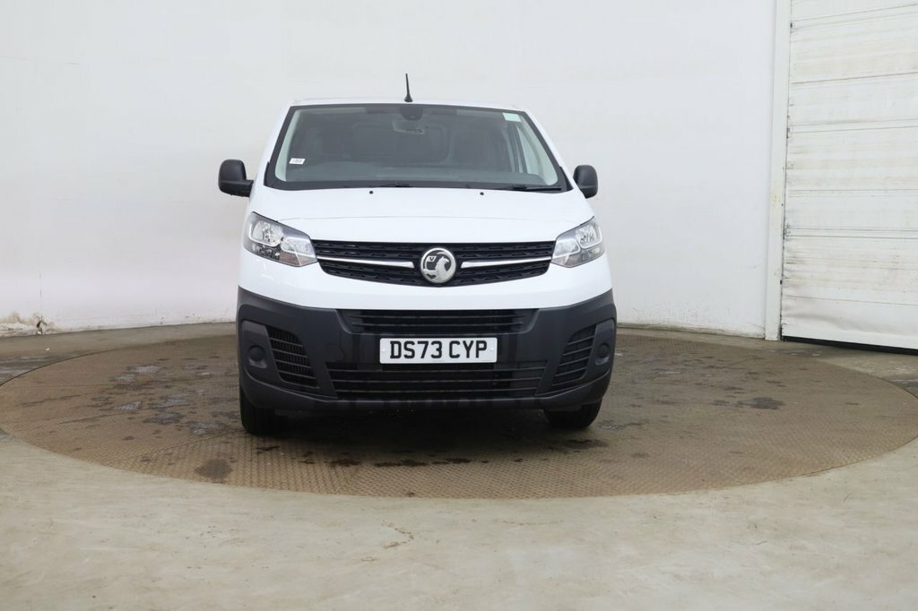 Vauxhall Vivaro 2L Prime 6Dr White #2