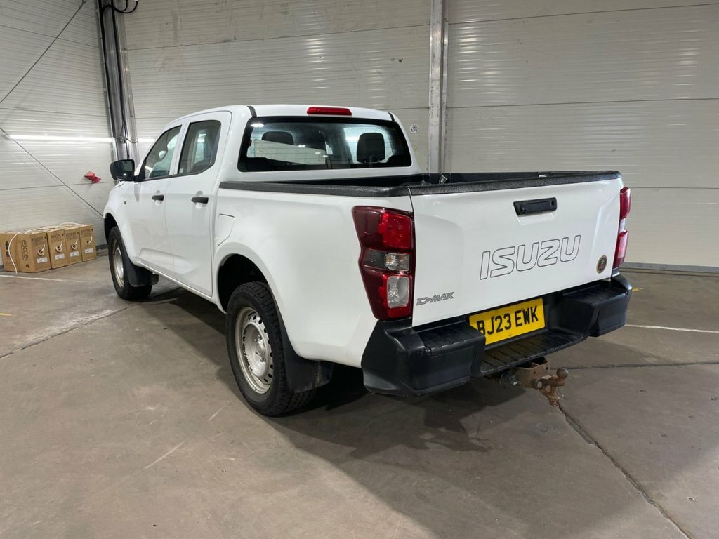 Isuzu D-Max 1.9L Utility Diff Lock White #3
