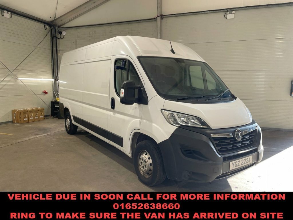 Vauxhall Movano 2.2L Dynamic White