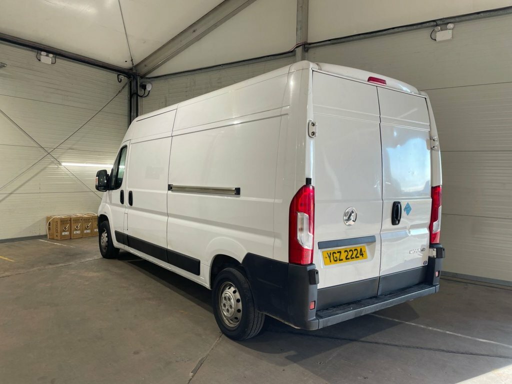 Vauxhall Movano 2.2L Dynamic White #2
