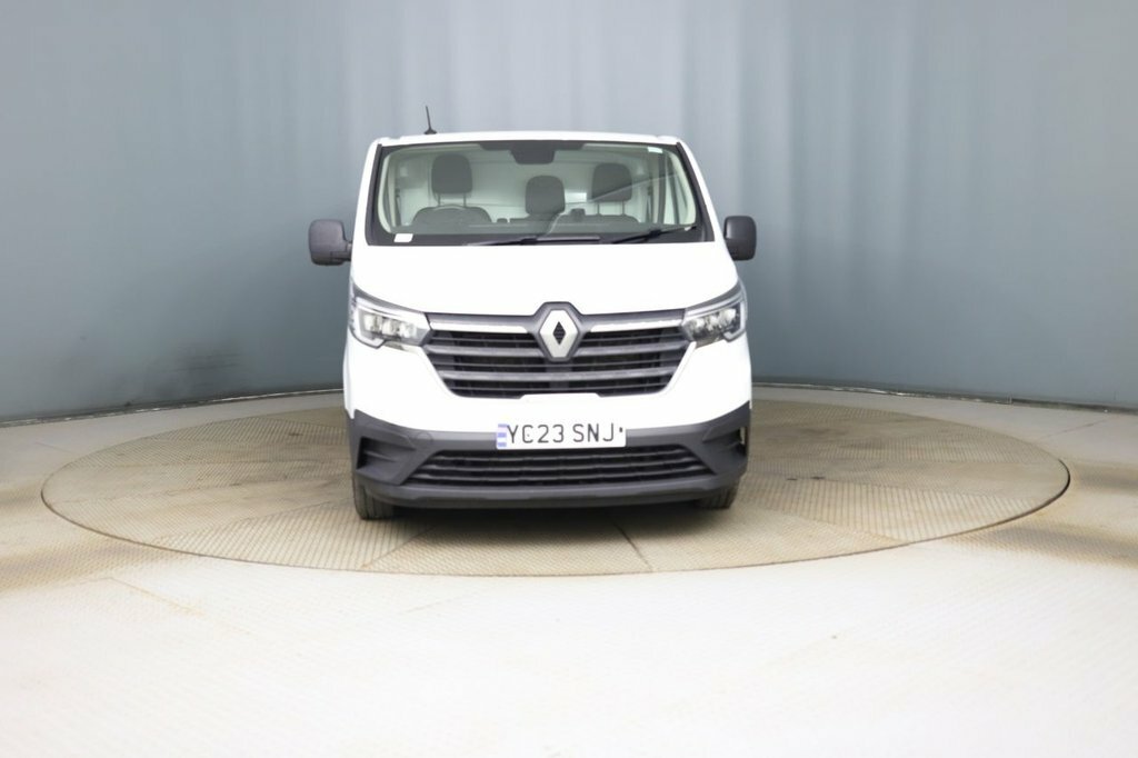 Renault Trafic 2L Start White #2