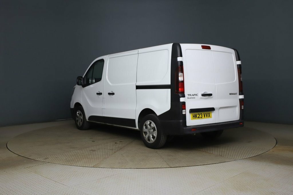 Renault Trafic 2L Business White #4