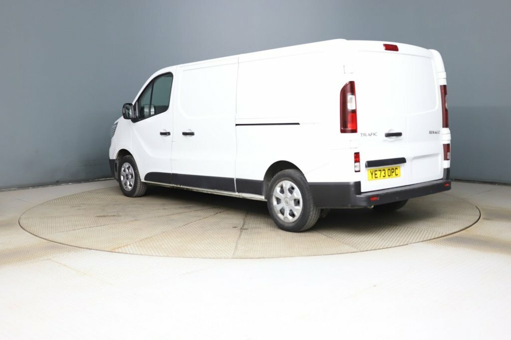 Renault Trafic 2L Business White #4