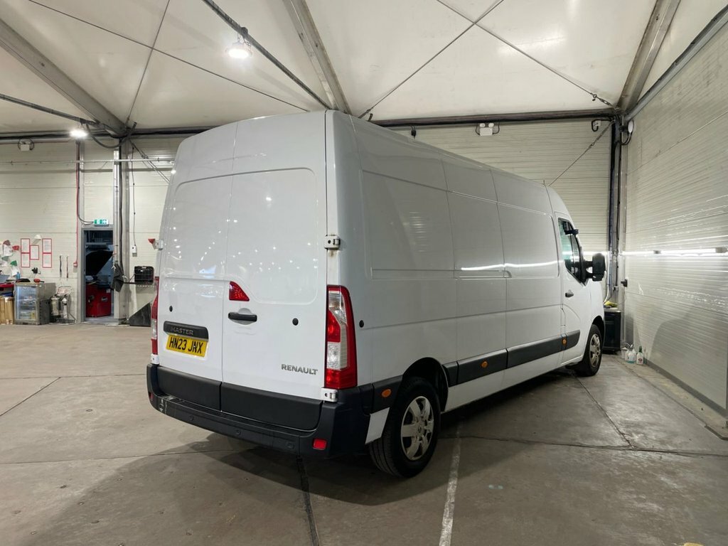 Renault Master 2.3L Business White #4