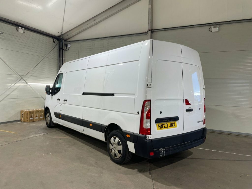 Renault Master 2.3L Business White #3