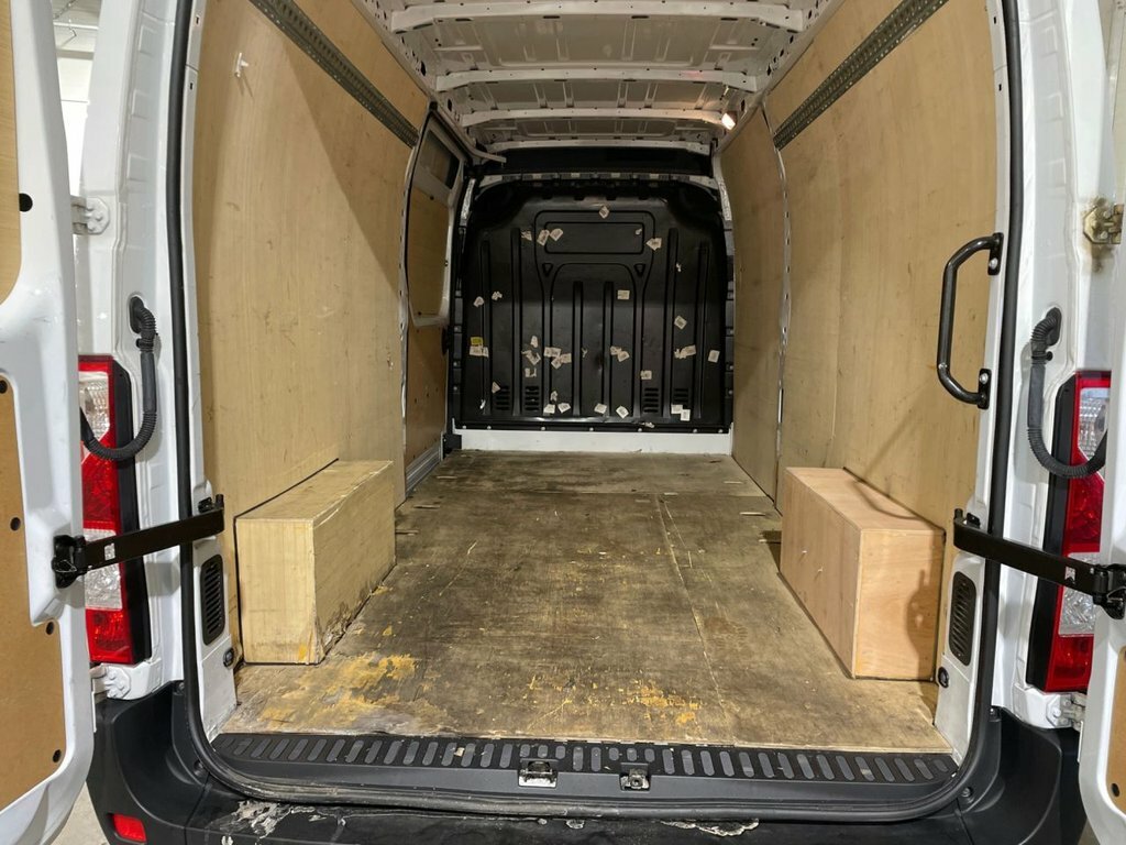 Renault Master 2.3L Business White #5