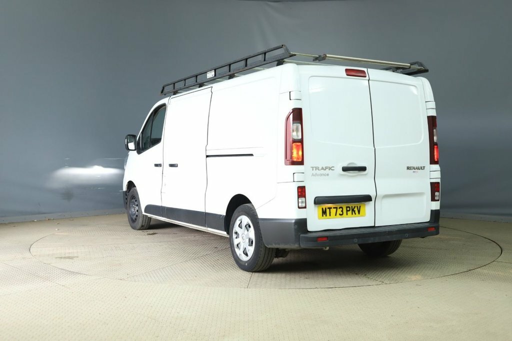 Renault Trafic 2L Advance White #4