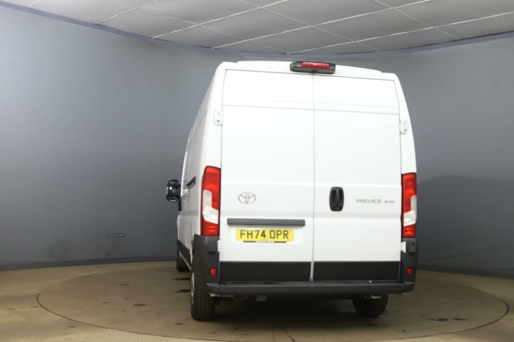 Toyota PROACE 2.2L Icon White #4