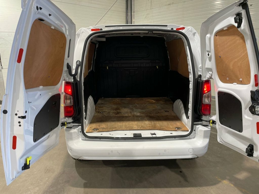 Vauxhall Combo 1.5L Pro White #4