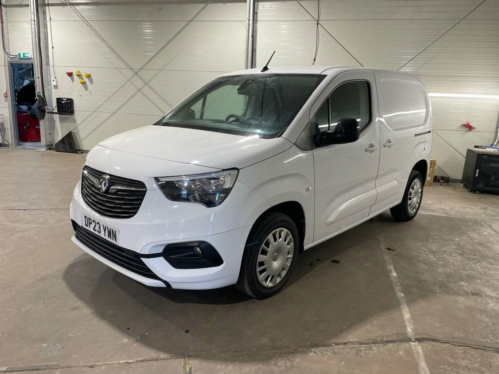 Vauxhall Combo 1.5L Pro White #2