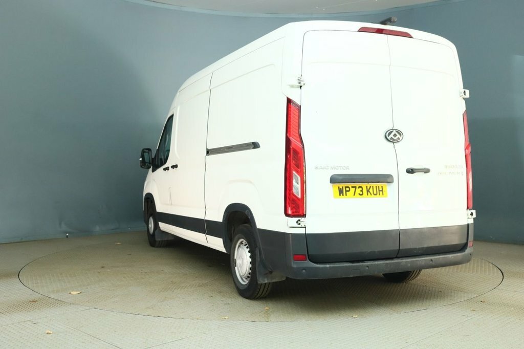 Maxus Deliver 9 2L Null White #5