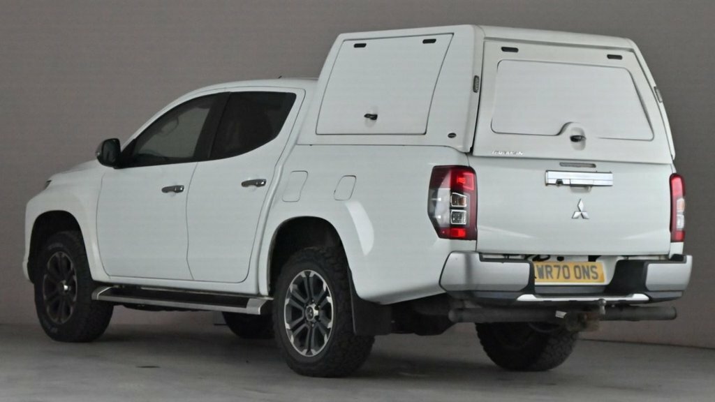 Mitsubishi L200 2.2L Dc Barbarian White #3