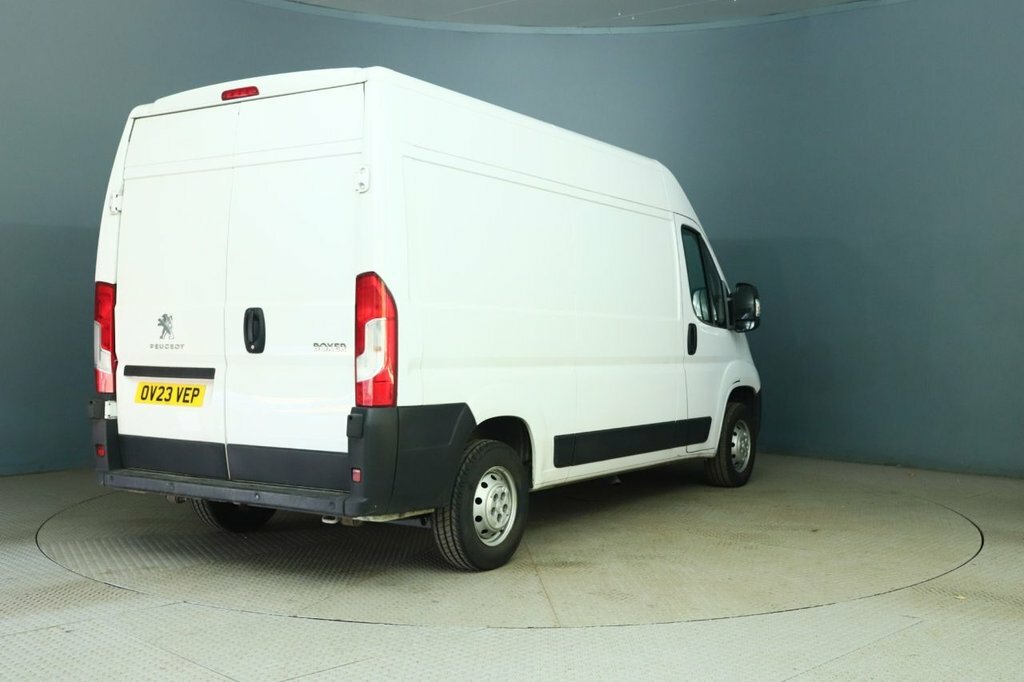 Peugeot Boxer 2.2L Professional Premium White #5