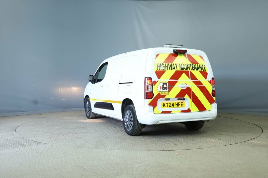 Peugeot Partner 1.5L Asphalt 6Dr White #5