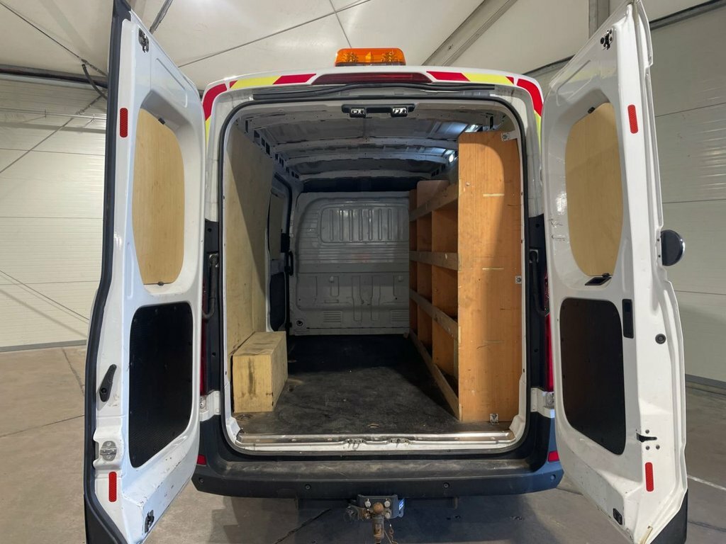 Maxus Deliver 9 2L Null White #5