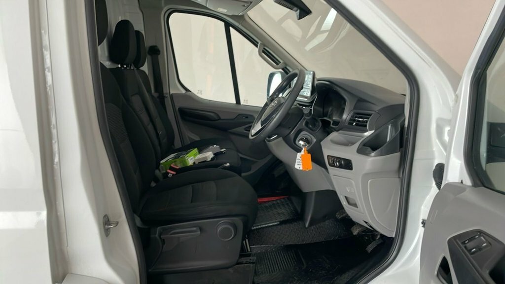 Maxus Deliver 9 2L Null White #6