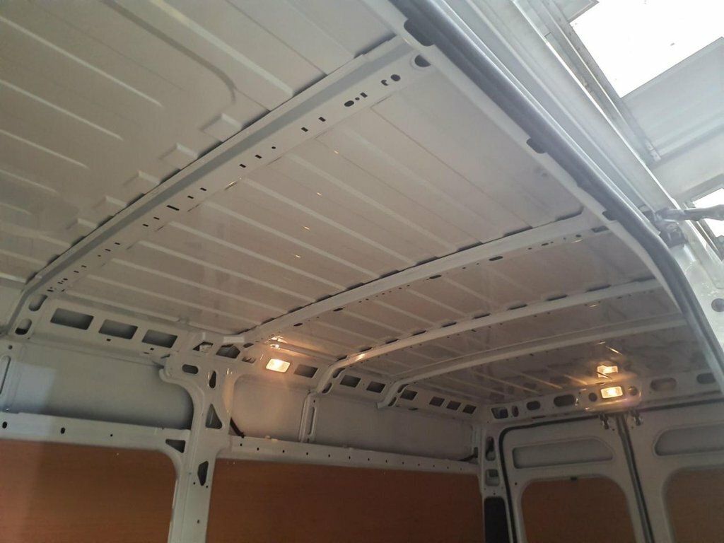 Peugeot Boxer 2.2L Professional Premium White #6