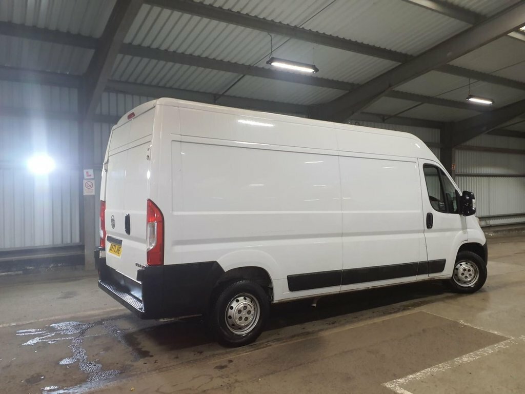 Vauxhall Movano 2.2L Prime White #3