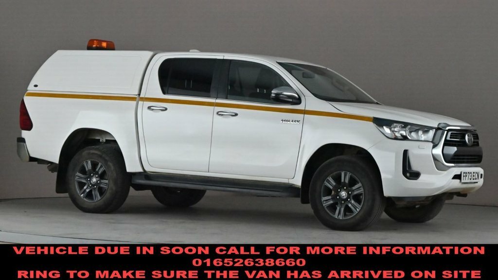 Toyota HILUX 2.4L Icon White