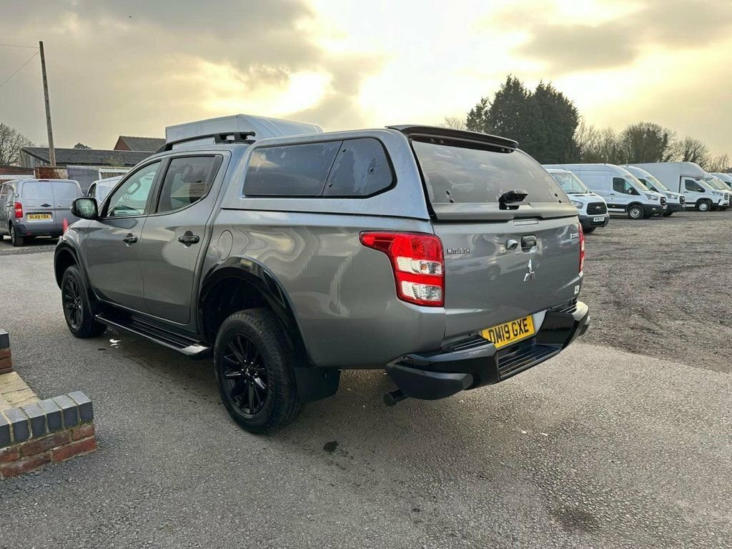 Mitsubishi L200 2.4L Dc Barbarian Black Grey #2