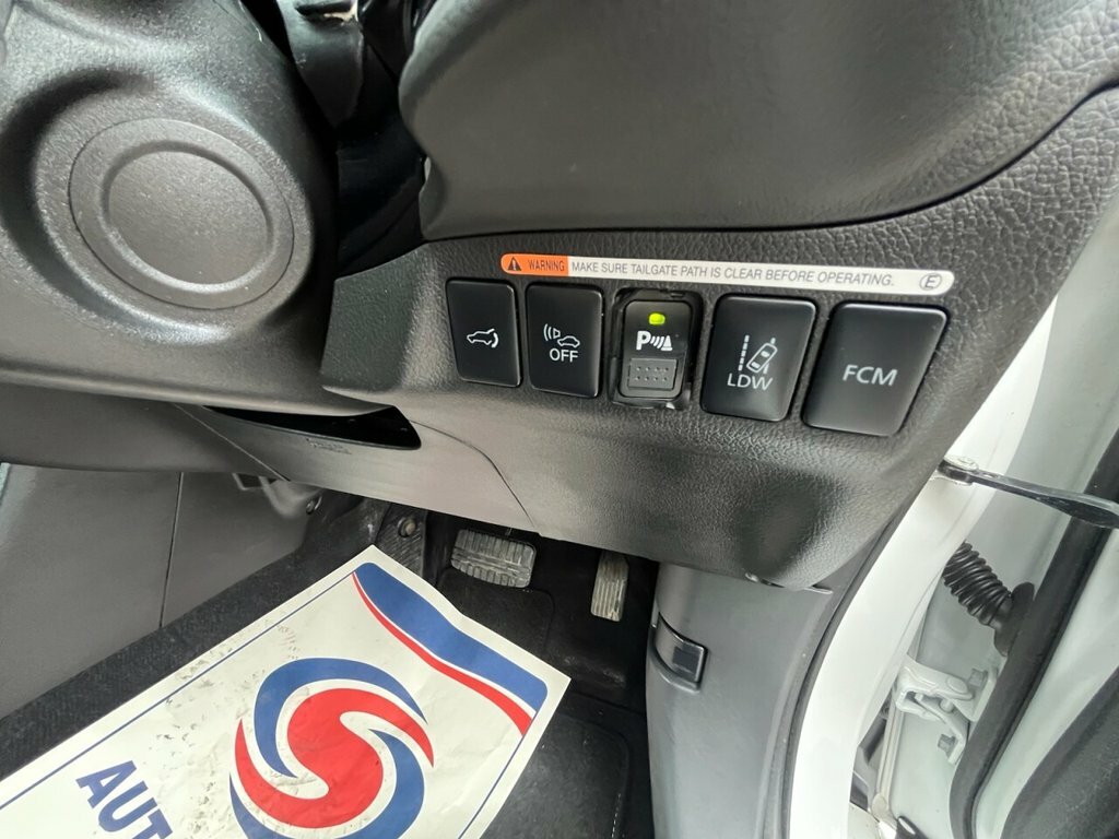 Mitsubishi Outlander Phev Gx 4H White #28