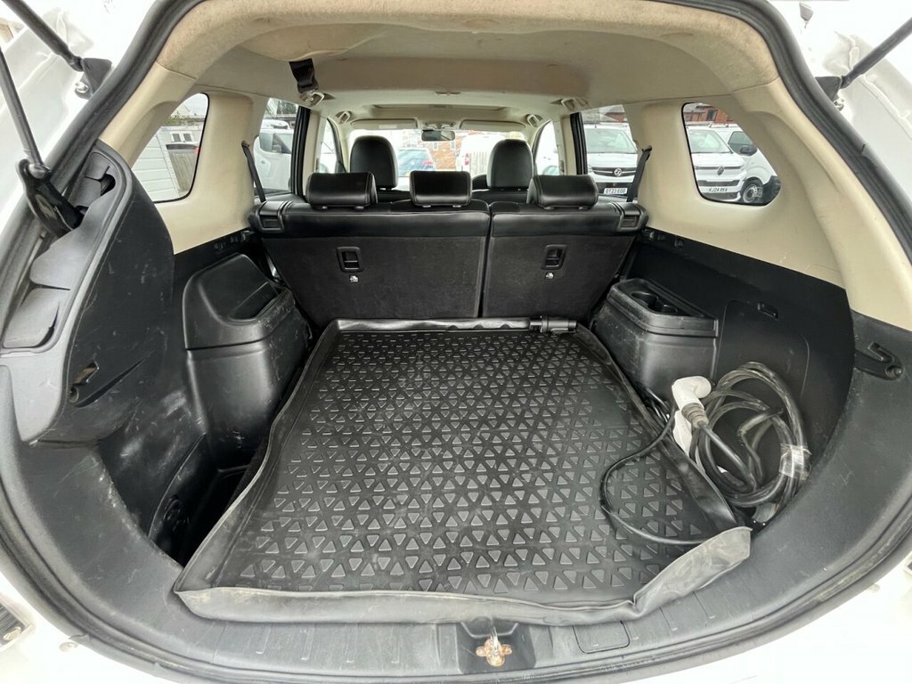 Mitsubishi Outlander Phev Gx 4H White #10
