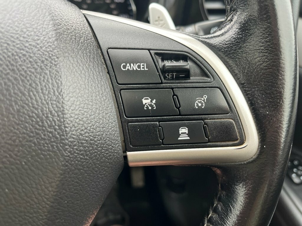 Mitsubishi Outlander Phev Gx 4H White #48
