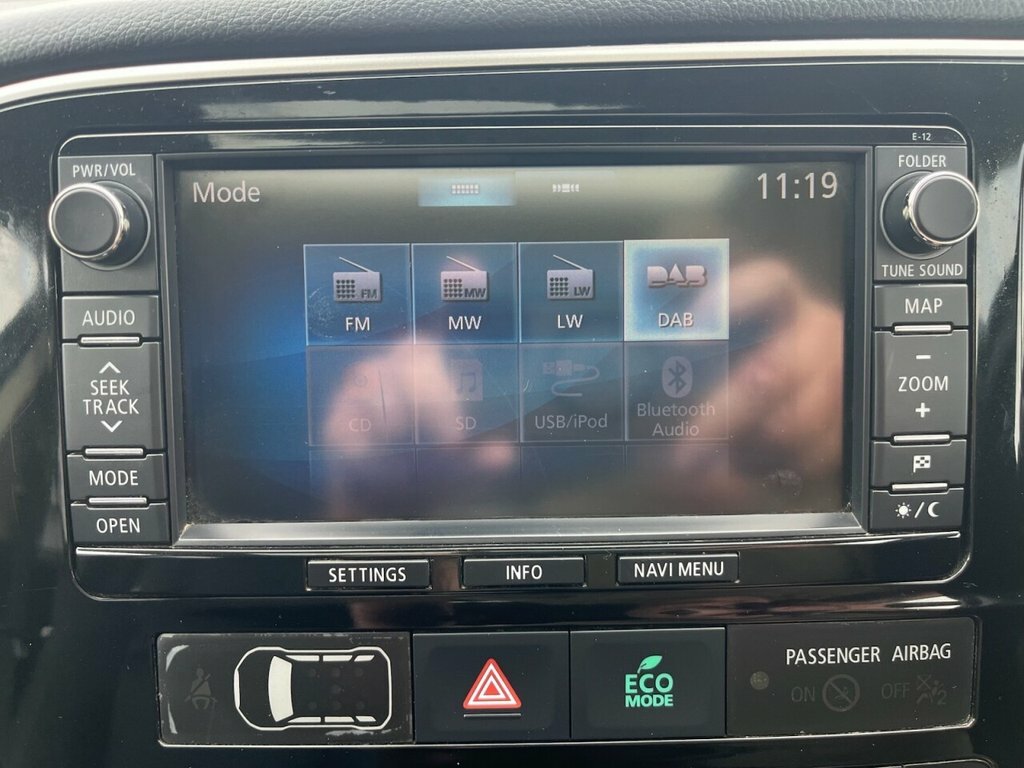 Mitsubishi Outlander Phev Gx 4H White #43