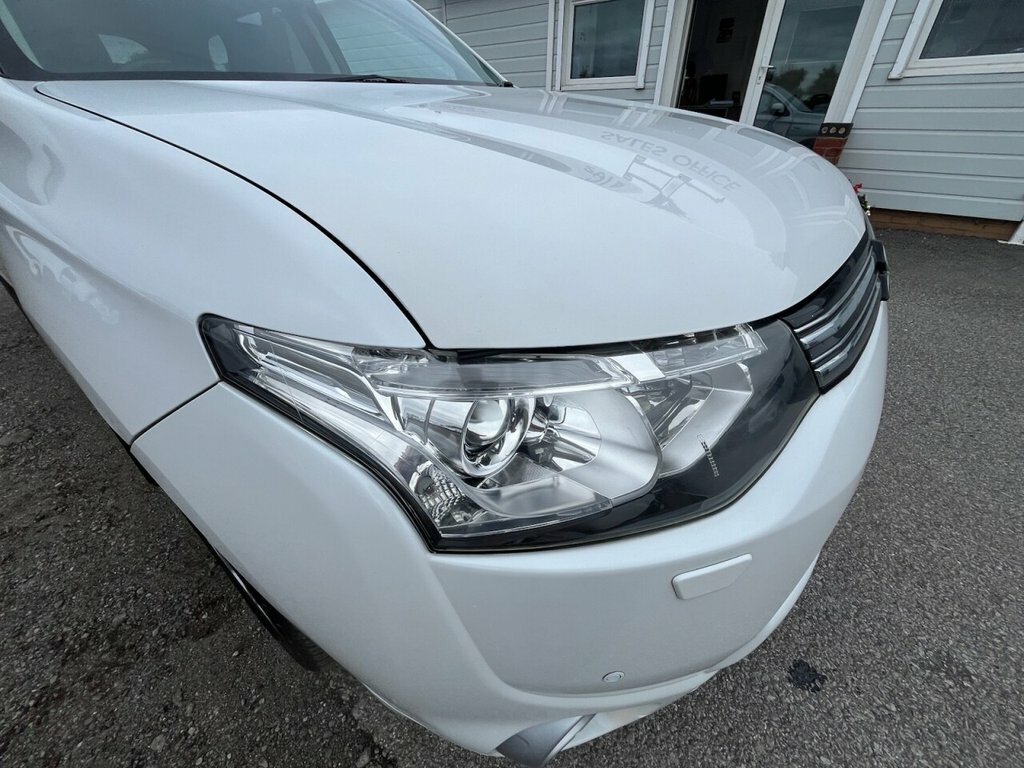 Mitsubishi Outlander 2L Gx4hs White #5
