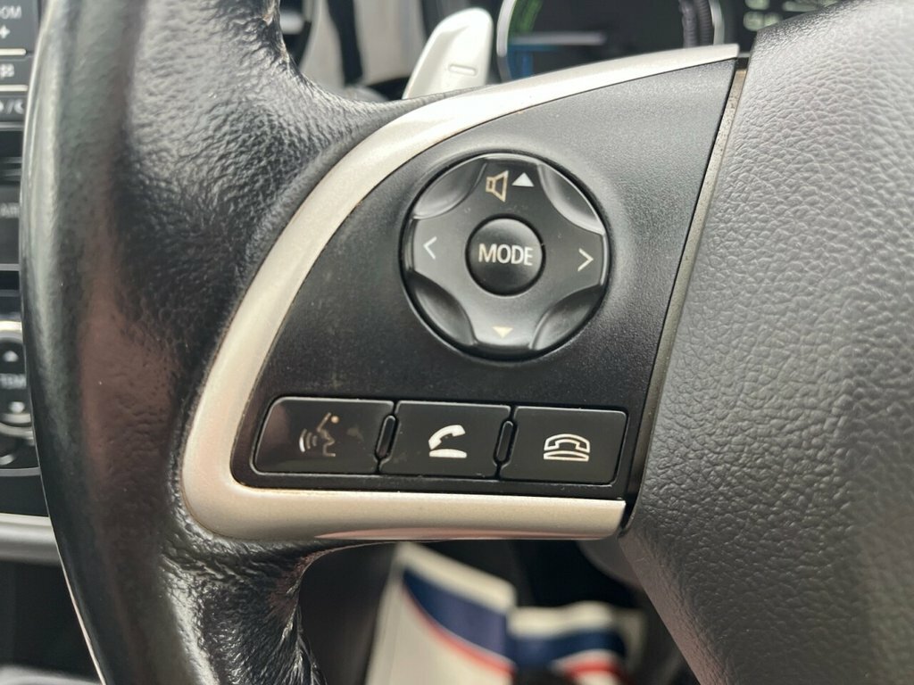 Mitsubishi Outlander Phev Gx 4H White #46