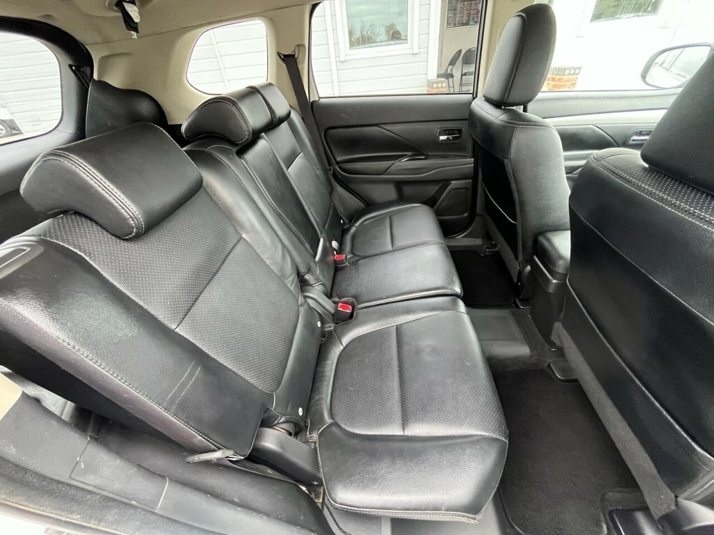 Mitsubishi Outlander Phev Gx 4H White #21