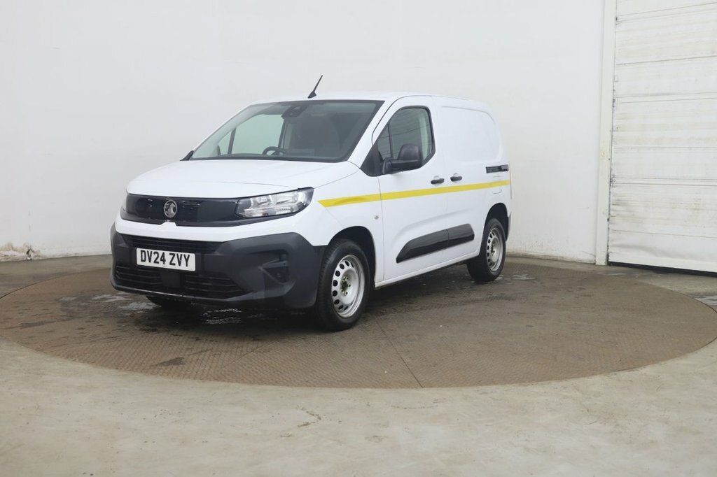 Vauxhall Combo 1.5L Prime White #3