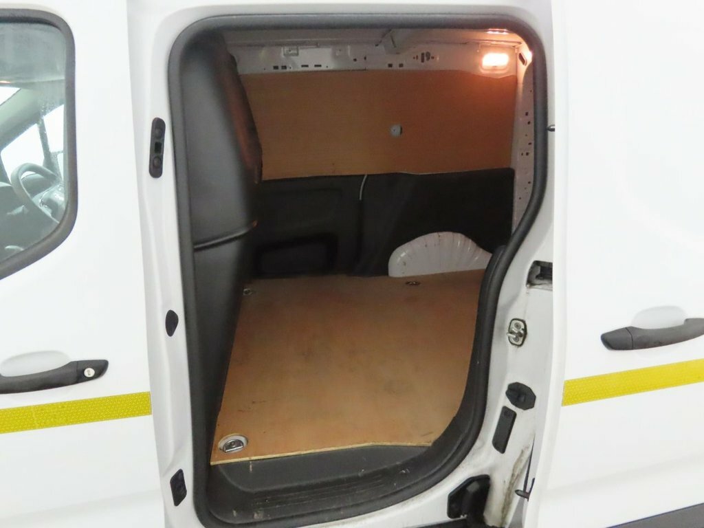 Vauxhall Combo 1.5L Prime White #6