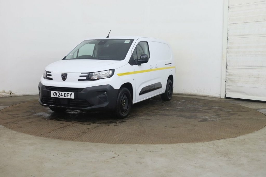 Peugeot Partner 1.5L Asphalt 6Dr White #3
