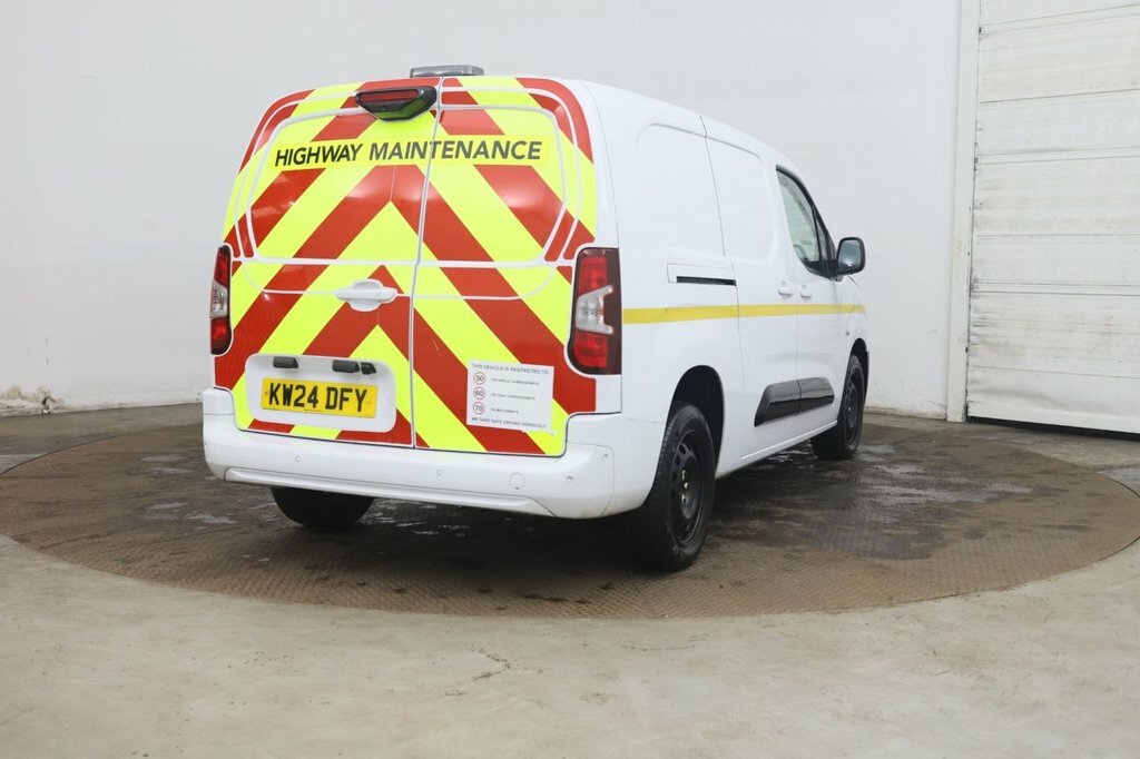 Peugeot Partner 1.5L Asphalt 6Dr White #6
