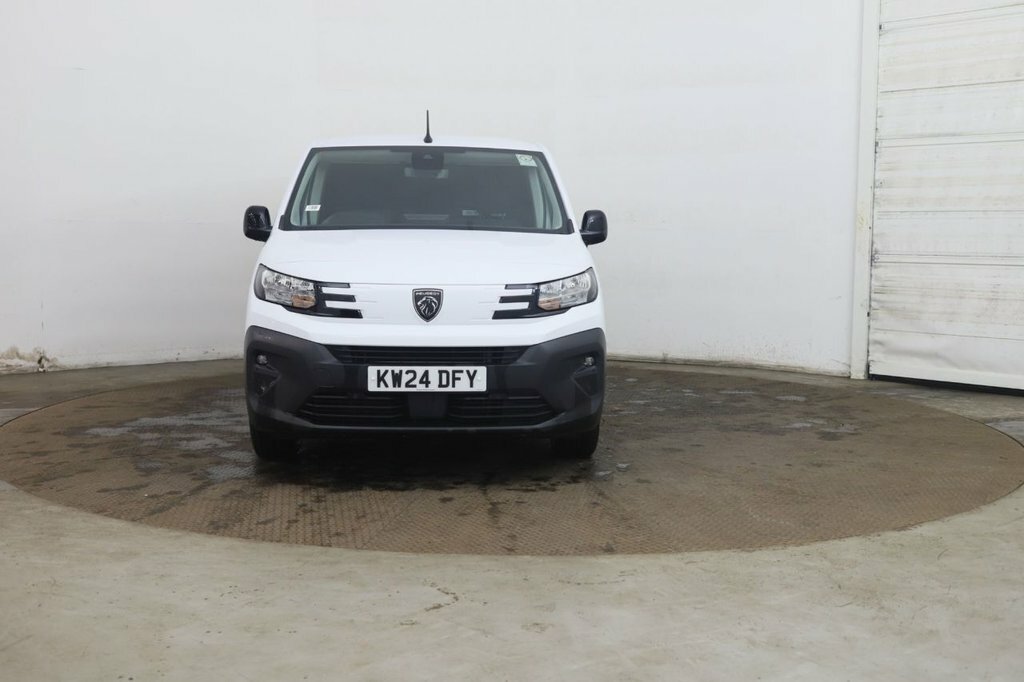 Peugeot Partner 1.5L Asphalt 6Dr White #2