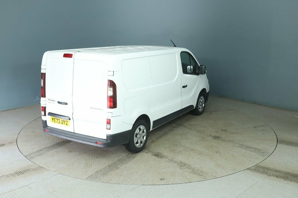 Renault Trafic 2L Business White #5